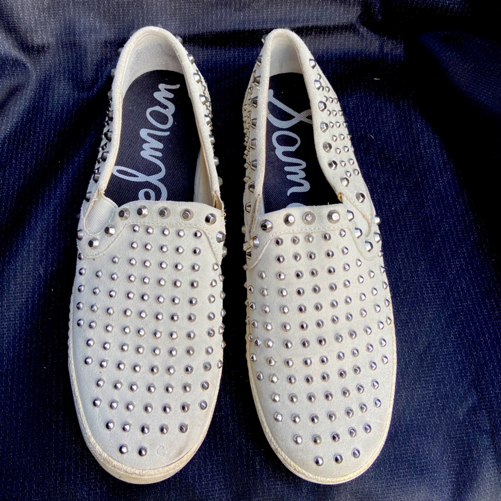 Slip on sneakers